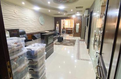 Office Space - Studio - 2 Bathrooms for sale in Smouha Square - Smouha - Hay Sharq - Alexandria
