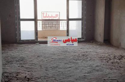 Apartment - 3 Bedrooms - 2 Bathrooms for sale in Zahraa El Maadi - Hay El Maadi - Cairo