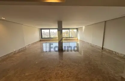 شقة - 4 غرف نوم - 3 حمامات للايجار في شارع صلاح الدين - الزمالك - القاهرة