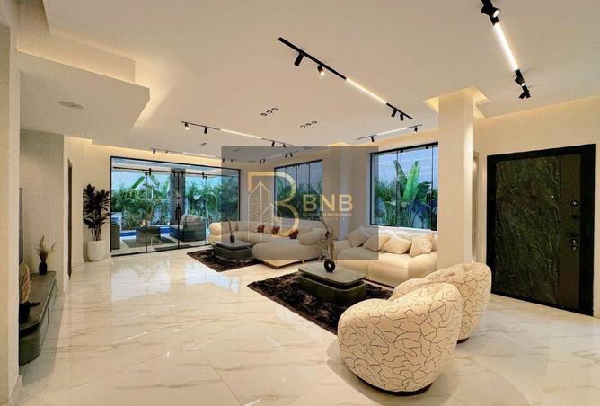 8604047 - Property Image 2