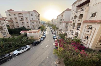 Apartment - 3 Bedrooms - 2 Bathrooms for rent in Leila - North Investors Area - New Cairo City - Cairo