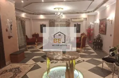 شقة - 4 غرف نوم - 4 حمامات للبيع في المجاورة الثالثة - الحي الرابع غرب - مدينة الشروق - القاهرة