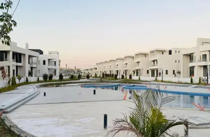 Villa - 5 Bedrooms - 6 Bathrooms for sale in Lake West - Sheikh Zayed Compounds - Sheikh Zayed City - Giza