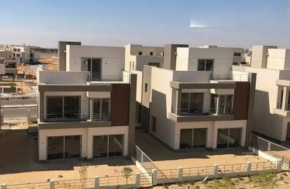 تاون هاوس - 4 - 4 للبيع في ذا كراون - طريق مصر اسكندرية الصحراوي - مدينة 6 أكتوبر - الجيزة