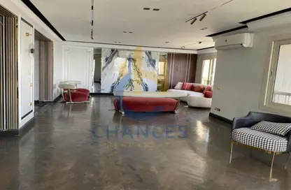 Apartment - 3 Bedrooms - 3 Bathrooms for sale in Cornish El Nile St. - Maadi - Hay El Maadi - Cairo