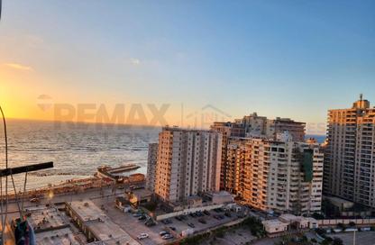 Apartment - 3 Bedrooms - 2 Bathrooms for sale in El Gaish Road - Miami - Hay Awal El Montazah - Alexandria Apartment - 3 Bedrooms - 2 Bathrooms for sale in El Gaish Road - Miami - Hay Awal El Montazah - Alexandria
