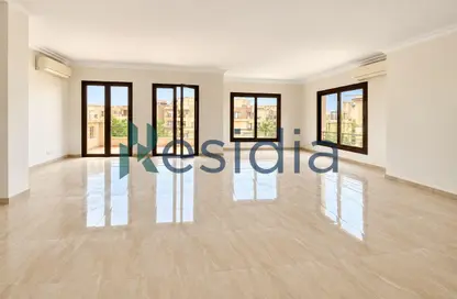 Penthouse - 4 Bedrooms - 4 Bathrooms for sale in Casa - Sheikh Zayed Compounds - Sheikh Zayed City - Giza