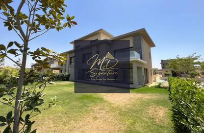 Villa - 4 Bedrooms - 4 Bathrooms for sale in Swan Lake Residence - 5th Settlement Compounds - The 5th Settlement - New Cairo City - Cairo