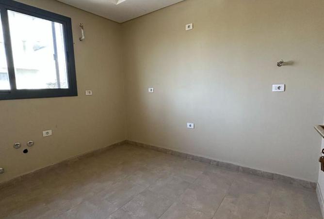 8571753 - Property Image 3