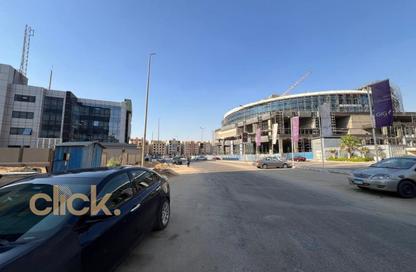 Shop - Studio - 2 Bathrooms for rent in V90 - North Teseen St. - The 5th Settlement - New Cairo City - Cairo