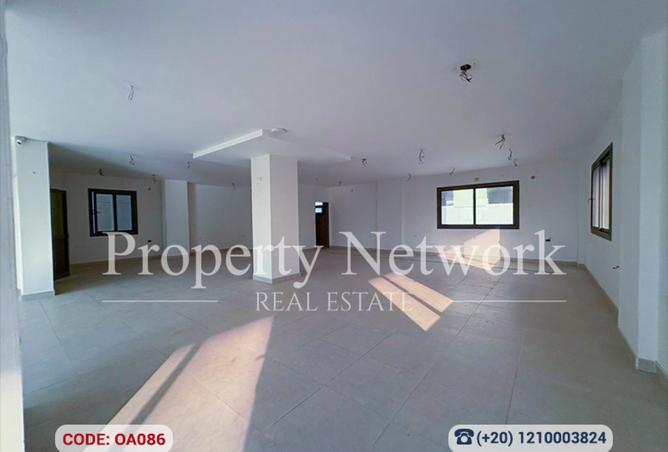 8512413 - Property Image 3