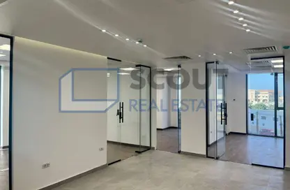 مساحات مكتبية - 3 غرف نوم - 1 حمام للايجار في مول هايد بارك بيزنس - شارع التسعين الجنوبي - التجمع الخامس - مدينة القاهرة الجديدة - القاهرة
