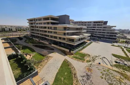 شقة - 3 غرف نوم - 3 حمامات للايجار في كمبوند البروج - كمبوندات الشروق - مدينة الشروق - القاهرة