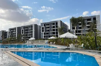 Apartment - 3 Bedrooms - 3 Bathrooms for sale in Sun Capital - Fayoum Desert road - 6 October City - Giza