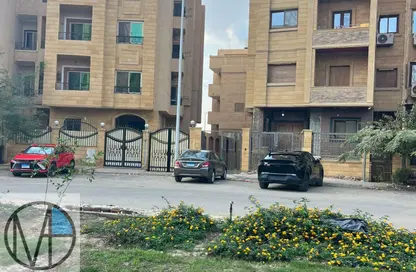 شقة - 3 غرف نوم - 2 حمامات للبيع في شارع الجزيرة - المستثمرين الجنوبية - مدينة القاهرة الجديدة - القاهرة
