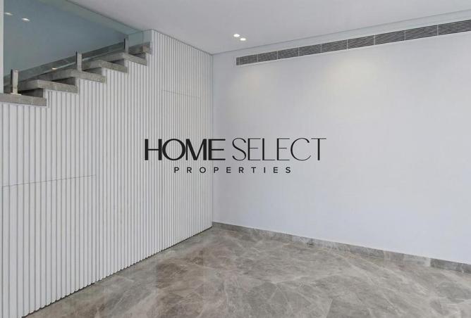 74311475 - Property Image 2