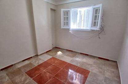 Apartment - 3 Bedrooms - 1 Bathroom for rent in Abd Al Moneim Sanad St. - Ibrahimia - Hay Wasat - Alexandria Apartment - 3 Bedrooms - 1 Bathroom for rent in Abd Al Moneim Sanad St. - Ibrahimia - Hay Wasat - Alexandria