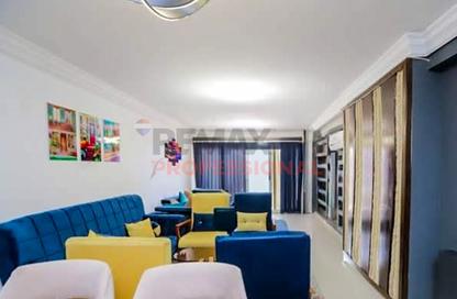 Apartment - 3 Bedrooms - 3 Bathrooms for rent in Al Geish Road - Laurent - Hay Sharq - Alexandria