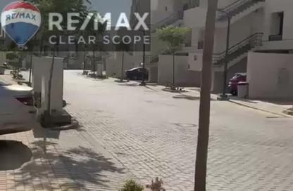 دوبلكس - 3 غرف نوم - 2 حمامات للبيع في كمبوند البروج - كمبوندات الشروق - مدينة الشروق - القاهرة
