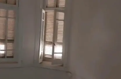 شقة - 6 غرف نوم - 2 حمامات للايجار في شارع ميدان الجامع - ميدان الجامع - مصر الجديدة - القاهرة