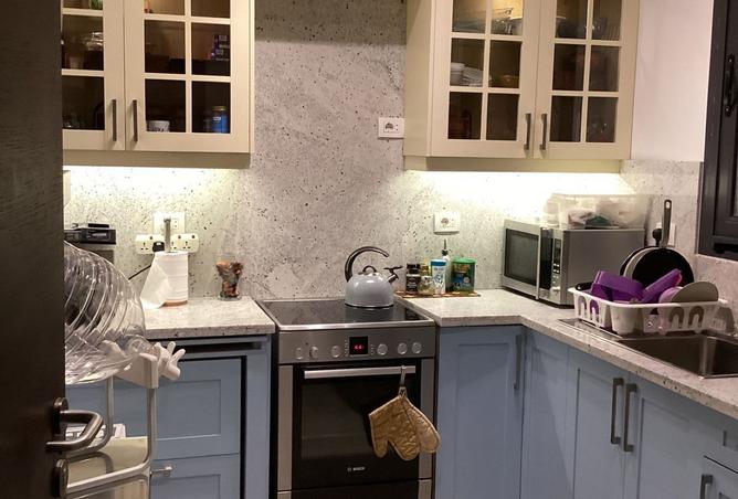 98010218 - Property Image 2