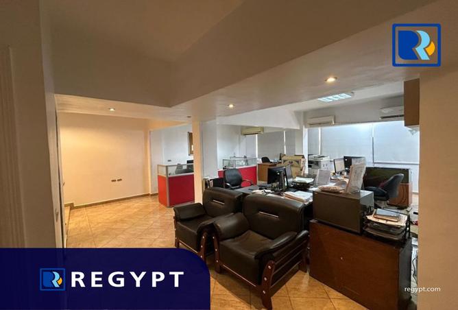 98823789 - Property Image 2
