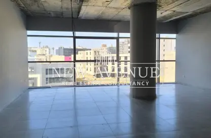 Office Space - 3 Bedrooms - 2 Bathrooms for rent in Concord Plaza - South Investors Area - New Cairo City - Cairo