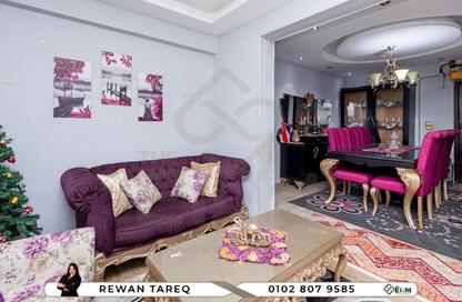 Apartment - 3 Bedrooms - 1 Bathroom for sale in Gamal Abdel Nasser Road - Sidi Beshr - Hay Awal El Montazah - Alexandria Apartment - 3 Bedrooms - 1 Bathroom for sale in Gamal Abdel Nasser Road - Sidi Beshr - Hay Awal El Montazah - Alexandria