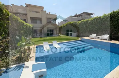منزل مزدوج - 5 غرف نوم - 5 حمامات للايجار في جولف فيوز - طريق مصر اسكندرية الصحراوي - مدينة 6 أكتوبر - الجيزة
