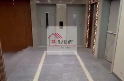 بناية كاملة - 8 غرف نوم - 8 حمامات للبيع في المهندسين - الجيزة