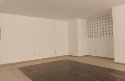 Apartment - 2 Bedrooms - 2 Bathrooms for rent in Hay El Maadi - Cairo