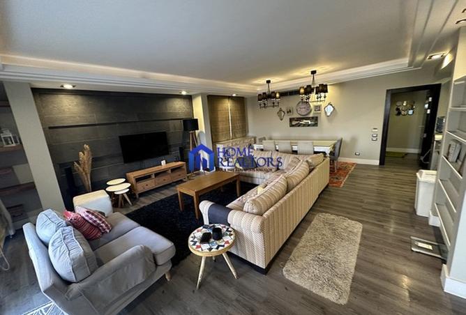 8469030 - Property Image 3