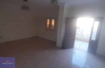 Apartment - 2 Bedrooms - 1 Bathroom for rent in 10th Sector - Zahraa El Maadi - Hay El Maadi - Cairo