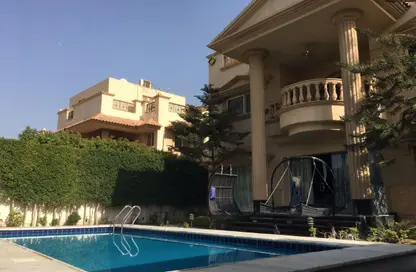 Villa - 3 Bedrooms - 3 Bathrooms for sale in Royal City - Sheikh Zayed Compounds - Sheikh Zayed City - Giza