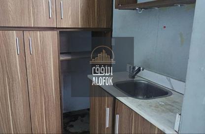 Office Space - 3 Bedrooms - 1 Bathroom for rent in Golden Gate - South Teseen St. - The 5th Settlement - New Cairo City - Cairo