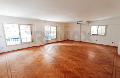 Apartment - 3 Bedrooms - 2 Bathrooms for sale in Abo Qir St - Laurent - Hay Sharq - Alexandria