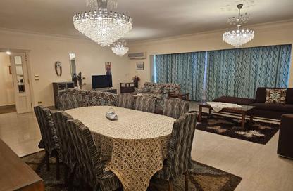 شقة - 3 غرف نوم - 2 حمامات للايجار في شارع شهاب - المهندسين - الجيزة