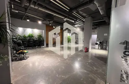 طابق كامل - غرفة نوم - 1 حمام للايجار في شارع التسعين الجنوبي - التجمع الخامس - مدينة القاهرة الجديدة - القاهرة