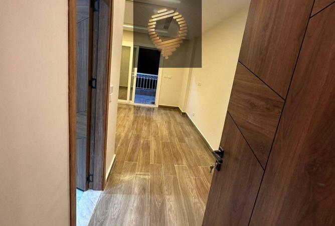 65161215 - Property Image 2