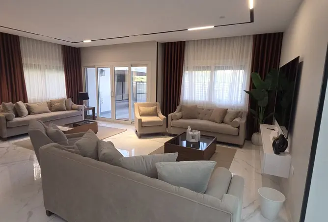 104890373 - Property Image 3