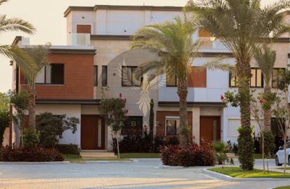 Townhouse - 5 Bedrooms - 4 Bathrooms for sale in Azzar - 5th Settlement Compounds - The 5th Settlement - New Cairo City - Cairo