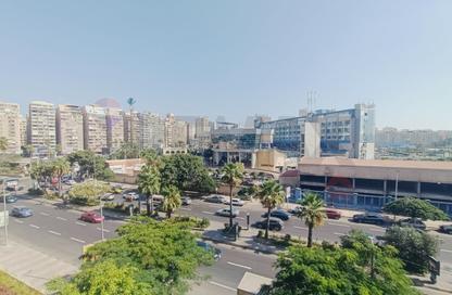 Apartment - 3 Bedrooms - 1 Bathroom for rent in Victor Ammanuel Square - Smouha - Hay Sharq - Alexandria