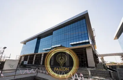 Shop - Studio - 2 Bathrooms for sale in Golden Gate - South Teseen St. - The 5th Settlement - New Cairo City - Cairo