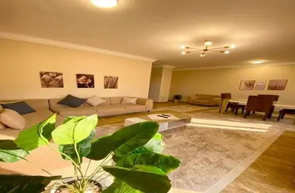 دوبلكس - 5 غرف نوم - 2 حمامات للبيع في شارع الاشجار - المهندسين - الجيزة