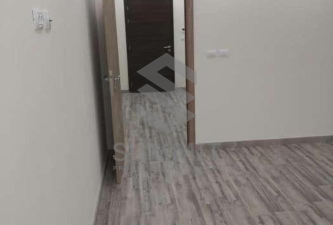 99804354 - Property Image 3