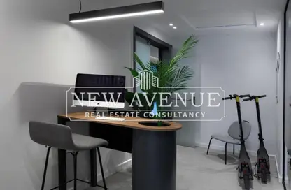 Office Space - 3 Bedrooms - 1 Bathroom for sale in Hyde Park Central - The 6th Settlement - New Cairo City - Cairo