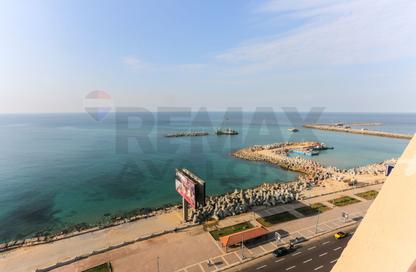 Apartment - 3 Bedrooms - 3 Bathrooms for sale in Al Geish Road - Laurent - Hay Sharq - Alexandria