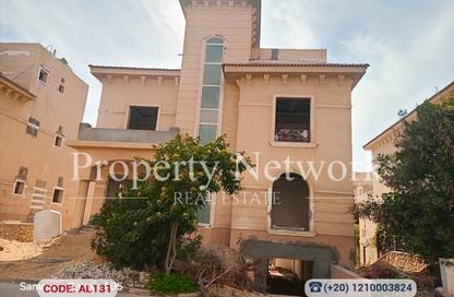 فيلا - 6 غرف نوم - 7 حمامات للبيع في ريحانا فيلاز - امتداد المستثمرين الشمالية - مدينة القاهرة الجديدة - القاهرة