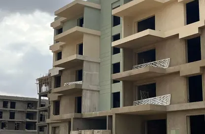 Apartment - 3 Bedrooms - 3 Bathrooms for sale in Green 6 - 6 October Compounds - 6 October City - Giza