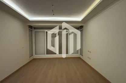 Apartment - 3 Bedrooms - 3 Bathrooms for rent in Cluster 18 - Hyde Park - New Cairo City - Cairo